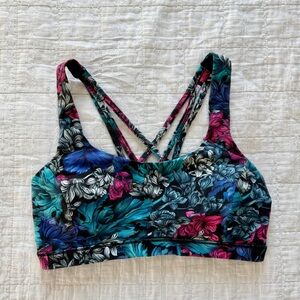 Lululemon Free To Be Serene Bra Strappy Nocturnal Floral Multi 8